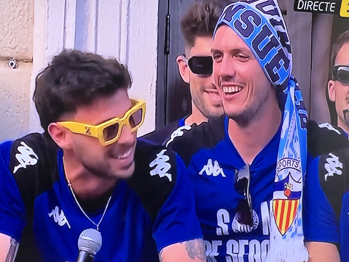 Marquesdechope1's tweet photo. Abans que un fatxe de merda com Diego Fuoli que marxi a Saragossa  a cagar a la via i es quedi un català com Ortega! 
#sabadell https://t.co/VZIUg68oUv
