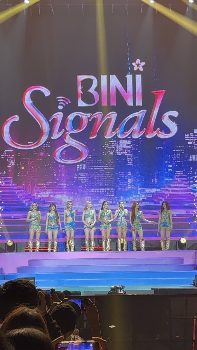 QuitoNitura's tweet photo. The last time I saw BINI live was at Coachella weekend 2. Their performance at BINI Signals Manila Day 1 was even better than that.

BINI never stops improving. Put simply, they are THE BEST.

Congratulations on a great show our Walo! See you tomorrow for Day 2!

BINI SIGNALS MOA KICKOFF

#BINI_SIGNALS_MANILAD1
#BINI_SIGNALS_WORLDTOUR_2026