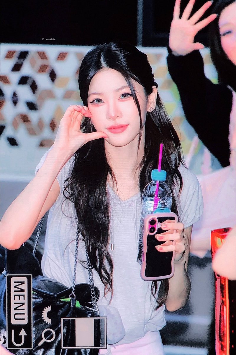 flowstate_JIANA's tweet photo. 260620 preview
#영파씨 #지아나 #YOUNGPOSSE #JIANA https://t.co/gbDGA9bcny
