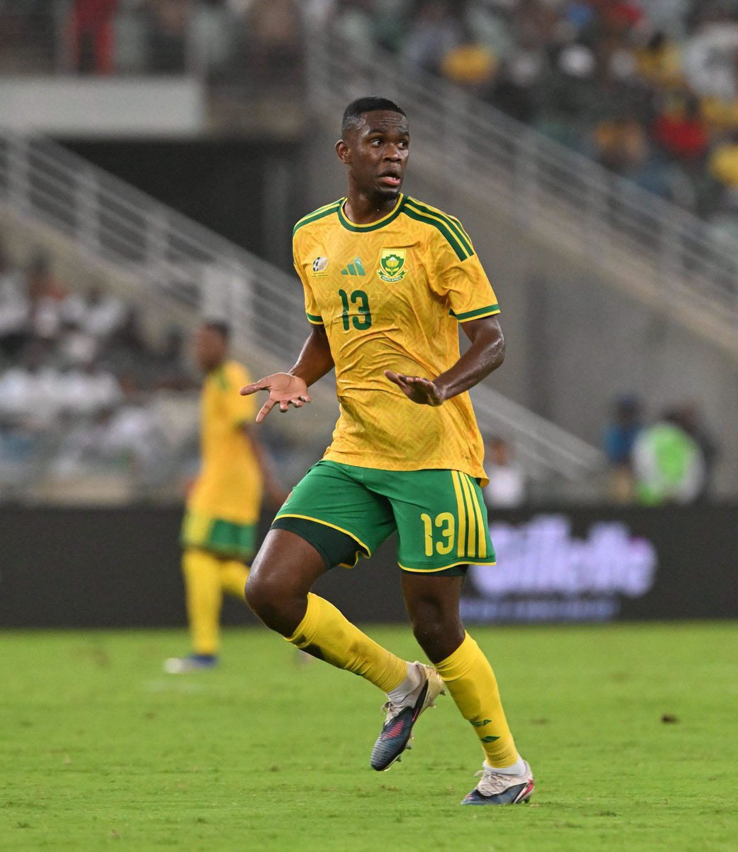 ThomoTN's tweet photo. I hope Sithole gets an opportunity to redeem himself.

He’s got a lot to prove. Prove to himself and the world that he is no bum, that he is a true SAn and can rise through adversity. https://t.co/yzP70DEeDZ