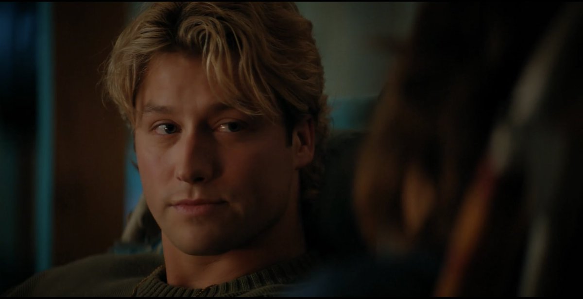 dianabellfort's tweet photo. Dean looking at Allie like this in their first real conversation https://t.co/lgP610OZjg