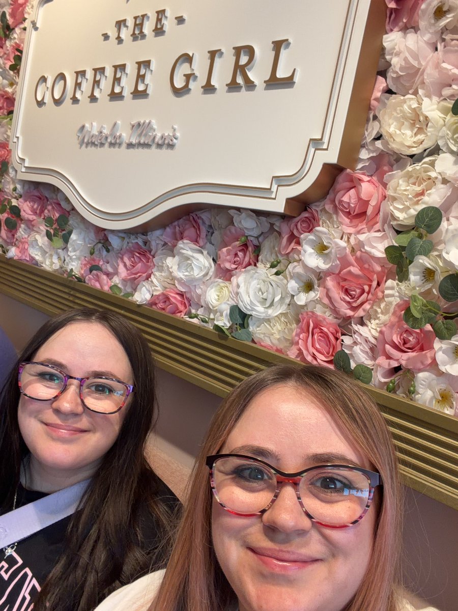 ChelseaSommert's tweet photo. Happy birthday @thecoffeegirlAK  @_alexandrakay every time I’ve been to The Coffee Girl I’ve had an amazing time ! 😊🤭🩷🎀🥳🎉 https://t.co/HUQvgv4JOj