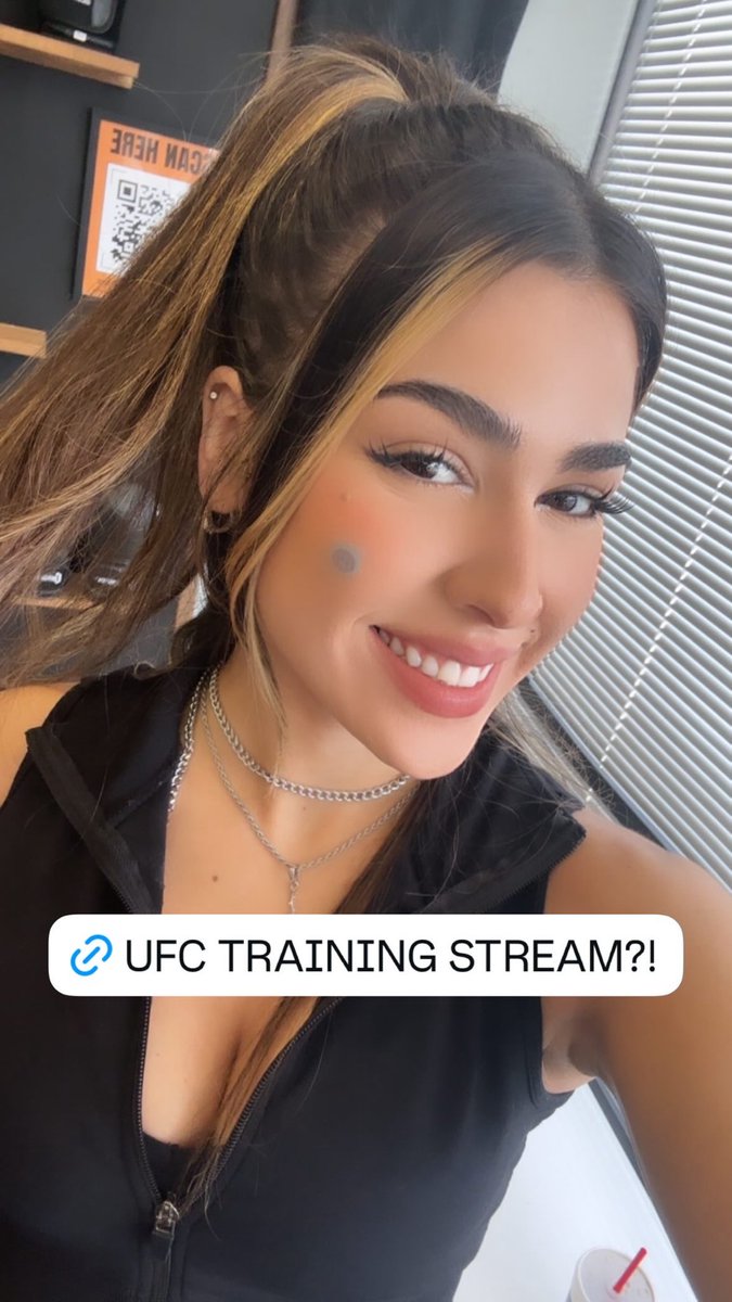saudijae's tweet photo. UFC TRAINING STREAM ????

Pull up to see me get my ass beat only on 

https://t.co/9LeB80fqIN https://t.co/gKtUNwRTDj
