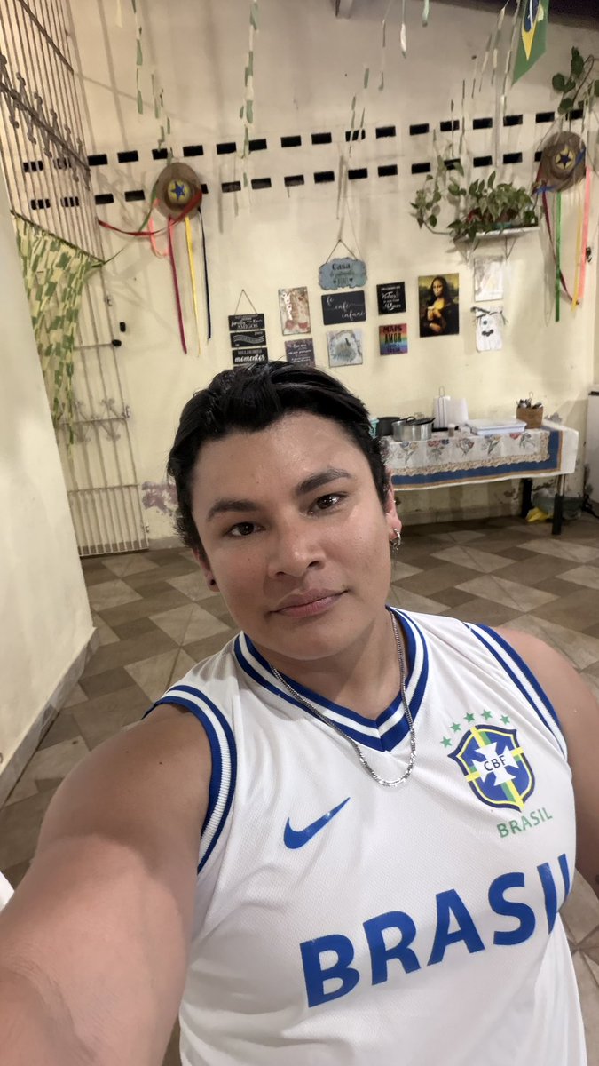 weswaesley's tweet photo. Torcendo ontem! https://t.co/up3MWBNgCJ