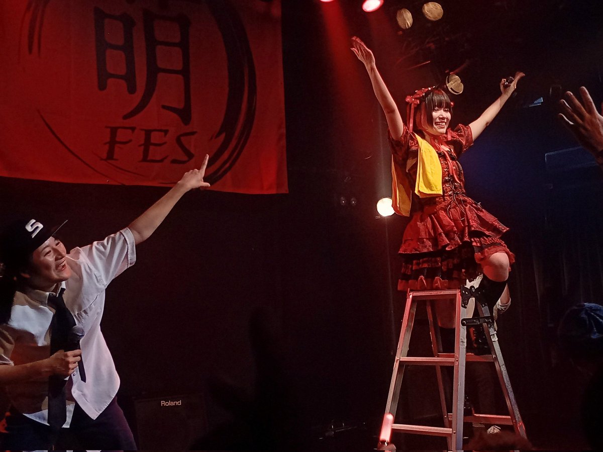 haplight's tweet photo. 一色萌生誕ライブ〜萌フェス2026〜/高円寺HIGH
ー夜の部ー
一色萌〜桐亜〜始発待ちアンダーグラウンド〜NaNoMoRaL〜せのしすたぁ〜 #キスエク
夜の部はライブモンスター(!?)の連続でフロアが大変なことに〜盛り上がりヤバくてコラボも楽しかった〜⚡⚡⚡　#萌フェス2026 https://t.co/TMLcnv2Xks