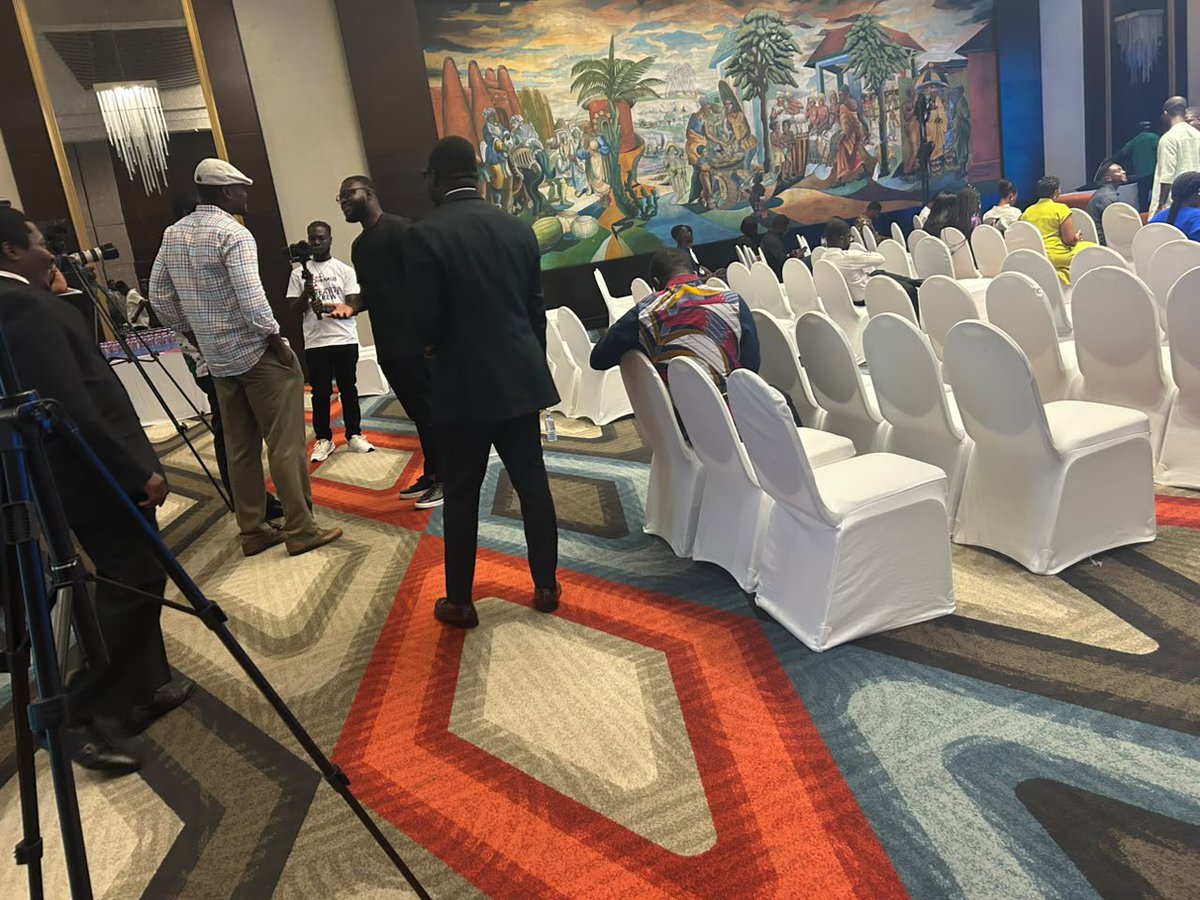 __driptoo_hard's tweet photo. As young lawyers, we are stronger when we work together. Let’s build a community that supports professional excellence, financial well-being, and career advancement for all.

#StrongerTogether #JB4YLF #InnovateElevateAdvocate https://t.co/o6a6SBKRlV