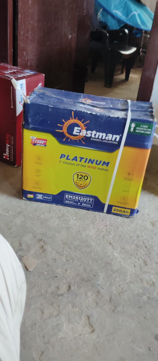 ShwetaSharma236's tweet photo. Today I installed an inverter and battery in my house. I was having a lot of problems with power outages because of the rain.

Because of this, I wasn't able to do a lot of my work. So today I went to the market and bought both the battery and the inverter.

It cost me around Rs. 35,000. Now, there won't be any problems even when the power goes out.

Because I was having a lot of problems after the power goes out, the fan would stop working, and so would the light.

My family won't have any of these problems because if the battery lasts, it will run smoothly for 6-7 hours.