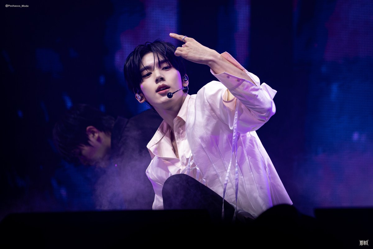 Pochacco_Mode's tweet photo. 𝟚𝟘𝟚𝟞.𝟘𝟞.𝟚𝟘🐶AND2BLE SHOW CONCERT

#AND2BLE #HANYUJIN #한유진
#앤더블 #AND2BLE_SHOW_CONCERT https://t.co/TTw5Yc4fBS
