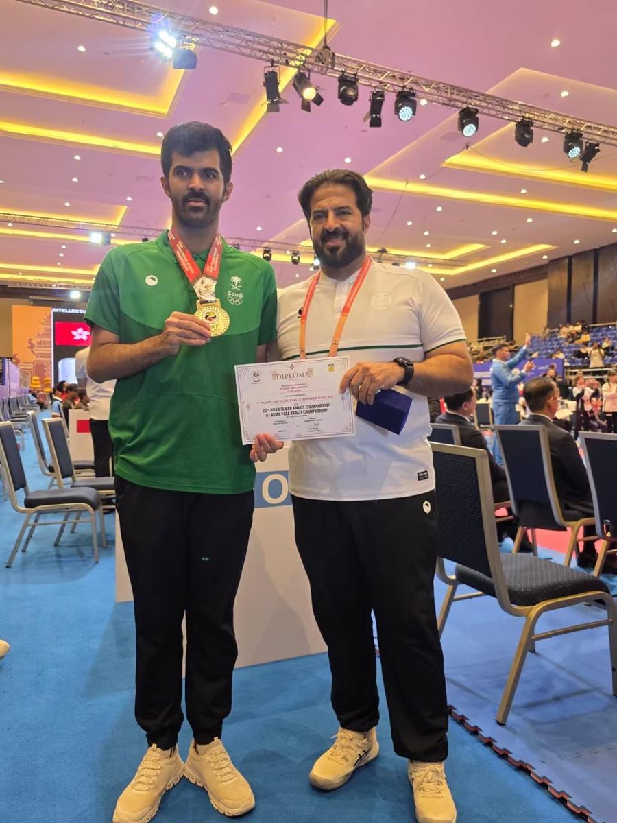 AnnaharNews2022's tweet photo. 🥇🇸🇦 ذهبٌ سعودي يلمع في سماء آسيا

البطل عبدالرحمن الرقراق يحقق الميدالية الذهبية في منافسات الباراكاراتيه لفئة الإعاقة الذهنية ضمن البطولة الآسيوية الخامسة للباراكاراتيه.

إنجاز يجسد قوة الإرادة وروح التحدي، ويؤكد أن أبطال الهمم قادرون على صناعة المجد ورفع راية الوطن عاليًا.

ألف مبروك للبطل عبدالرحمن.. ومزيدًا من النجاحات والإنجازات ..

#عبدالرحمن_الرقراق #الباراكاراتيه #السعودية
#صحيفة_النهار_السعودية

 https://t.co/DjoMjQ8Hk5