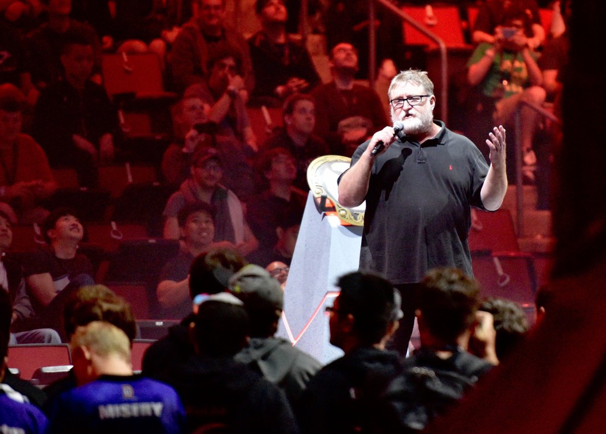 lisskins's tweet photo. If Gaben shows up at the IEM Cologne 2026 Finals, we’ll drop a skin to 20 random people who like and reply to this tweet https://t.co/EPamQfYSg0
