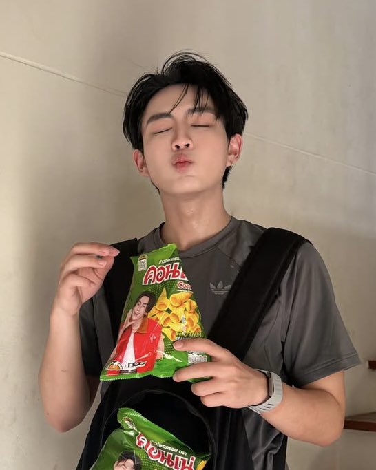 (เปเป)🍒 tweet media