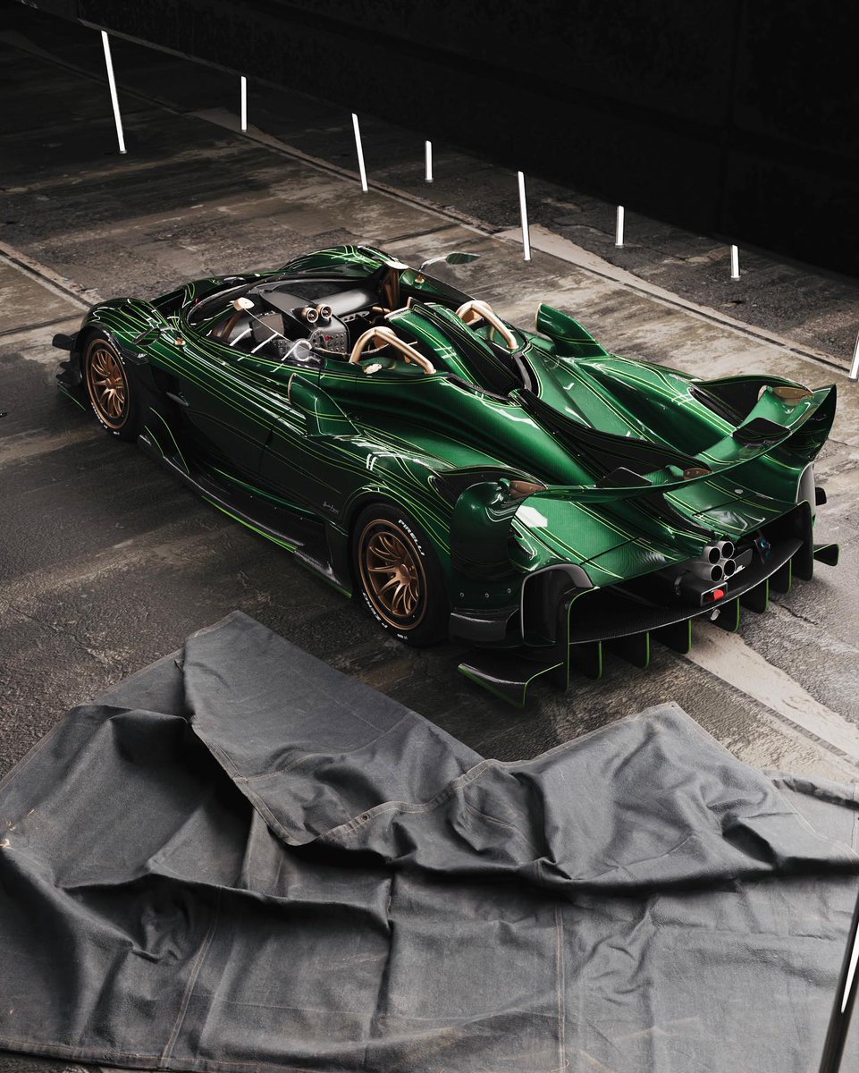 ApexDistrictX's tweet photo. Pagani Huayra R Evoluzione Barchetta https://t.co/uZWghulGUT