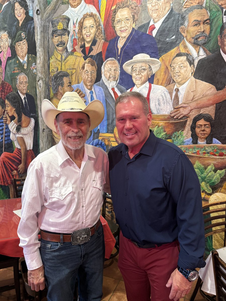 STUPrez's tweet photo. Any time I’m in San Antonio, I try to meet up with one of our best STU alumni, Vincent Hennessy. A wonderful man who has truly paid it forward for so many of our #STUdents.

Always great catching up with a great friend and proud Bobcat!

#STUMiami #BobcatNation #STUAlumni https://t.co/yaMC7aDa5P