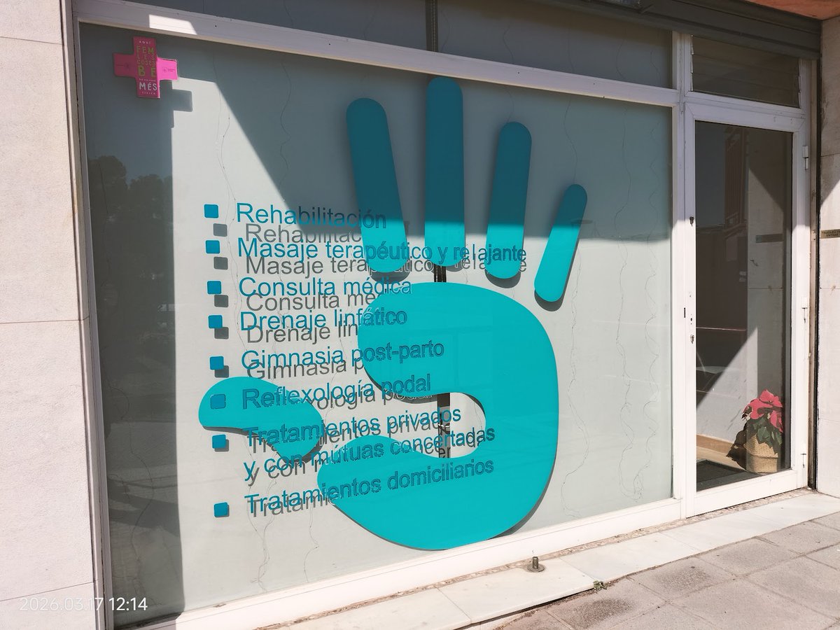 miqu3lm0la's tweet photo. Heu vist l'activitat inspectora de l'@AjuntamentGava per defensar els drets lingüístics? Jo tampoc.

Ahir va fer 3 mesos de la meva instància de denúncia contra la retolació il·legal de comerços, i el consistori s'ha instal·lat en el silenci administratiu. 👇 https://t.co/QnCehHSSpQ
