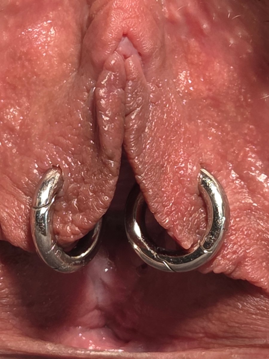 dirty69molly's tweet photo. How do you like this view up close? https://t.co/NaUVugBQVB