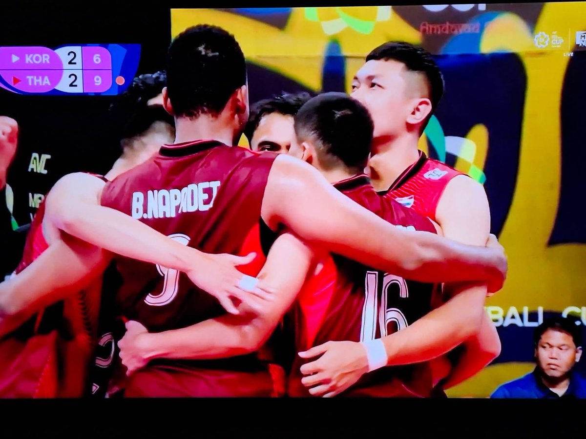 Skyboyz15's tweet photo. 🏐 หนุ่มไทย โค่น เกาหลีใต้ 3:2  สุดยอด!! 
ในศึก AVC Nations Cup 👏🏻🎉
 #วอลเลย์บอลหญิง #วอลเลย์บอลชาย https://t.co/ukA17FRIh9