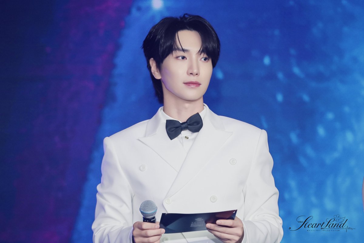 1983HeartLand's tweet photo. 🪽｜260620 🗝₊˚⊹♡  
🤍👑
#LEETEUK #이특 
#SUPERJUNIOR_83z
#슈퍼주니어 #SUPERJUNIOR
#SUJUxSMA2026 https://t.co/z1Hbv8UDJX