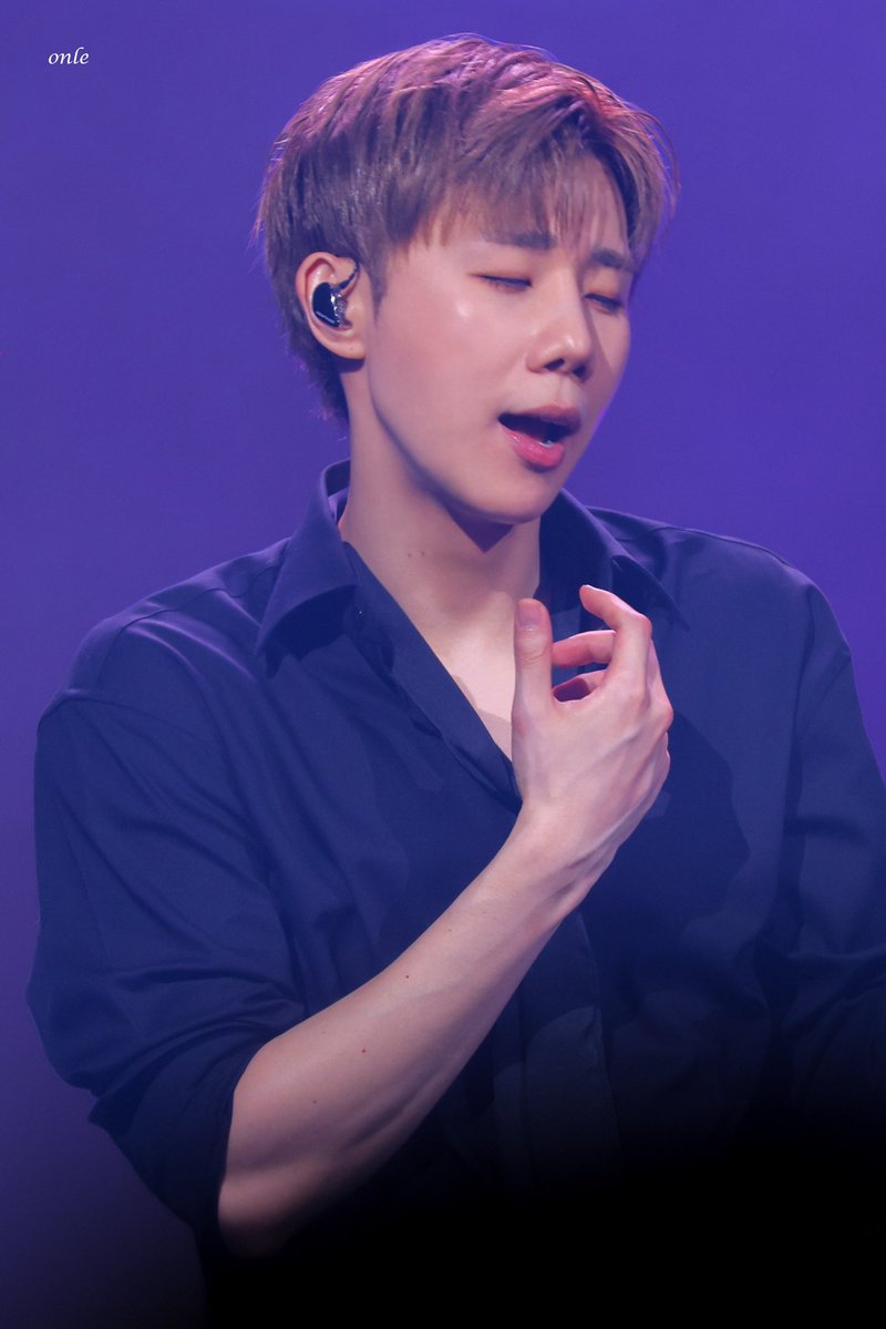 onle_sk's tweet photo. 260516 LV4 in Taipei

(⸝⸝๑﹏๑⸝⸝)

#김성규 #성규 #KIMSUNGKYU #인피니트 #INFINITE
#LV4 #LeaptoVector https://t.co/WJMPWsXQnt