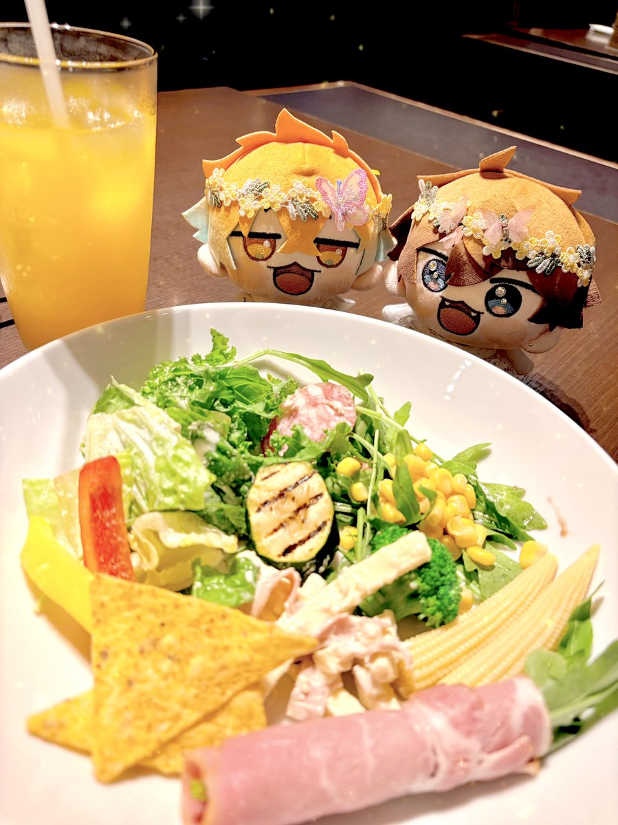 mpp233126's tweet photo. 上質な肉ランチと聞いて駆けつけてきた方々🍖

#にじまるっとが見られるタグ https://t.co/NsBwS1zuZ5