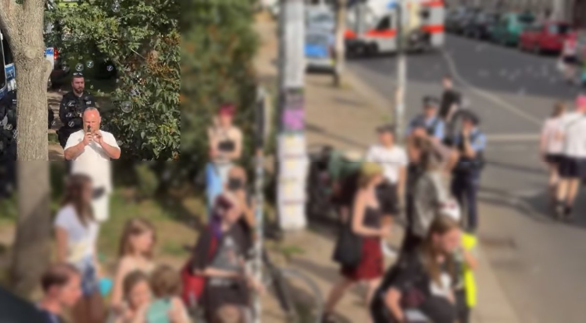 dd_nazifrei's tweet photo. Ein braunes Würstchen steht am Rande und geht völlig unter. #DD2006 https://t.co/GICHCxTRzl