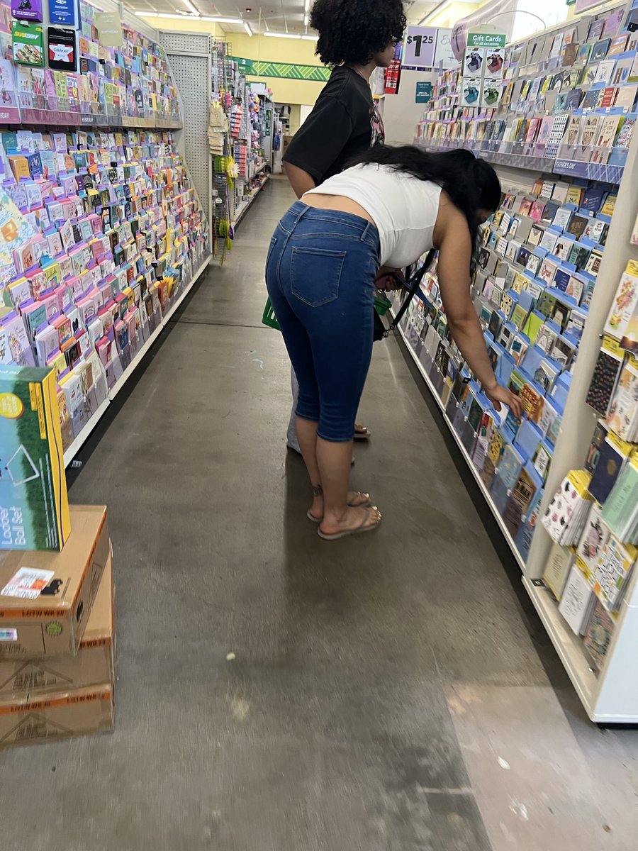MarioVI2233's tweet photo. #candid #creepshot #candidass https://t.co/bVvfXhjWHU