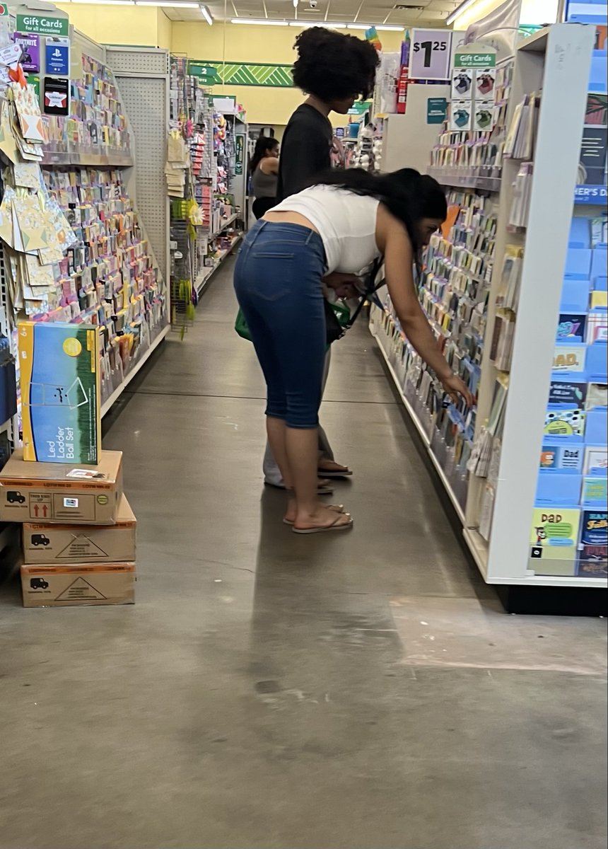 MarioVI2233's tweet photo. #candid #creepshot #candidass https://t.co/bVvfXhjWHU