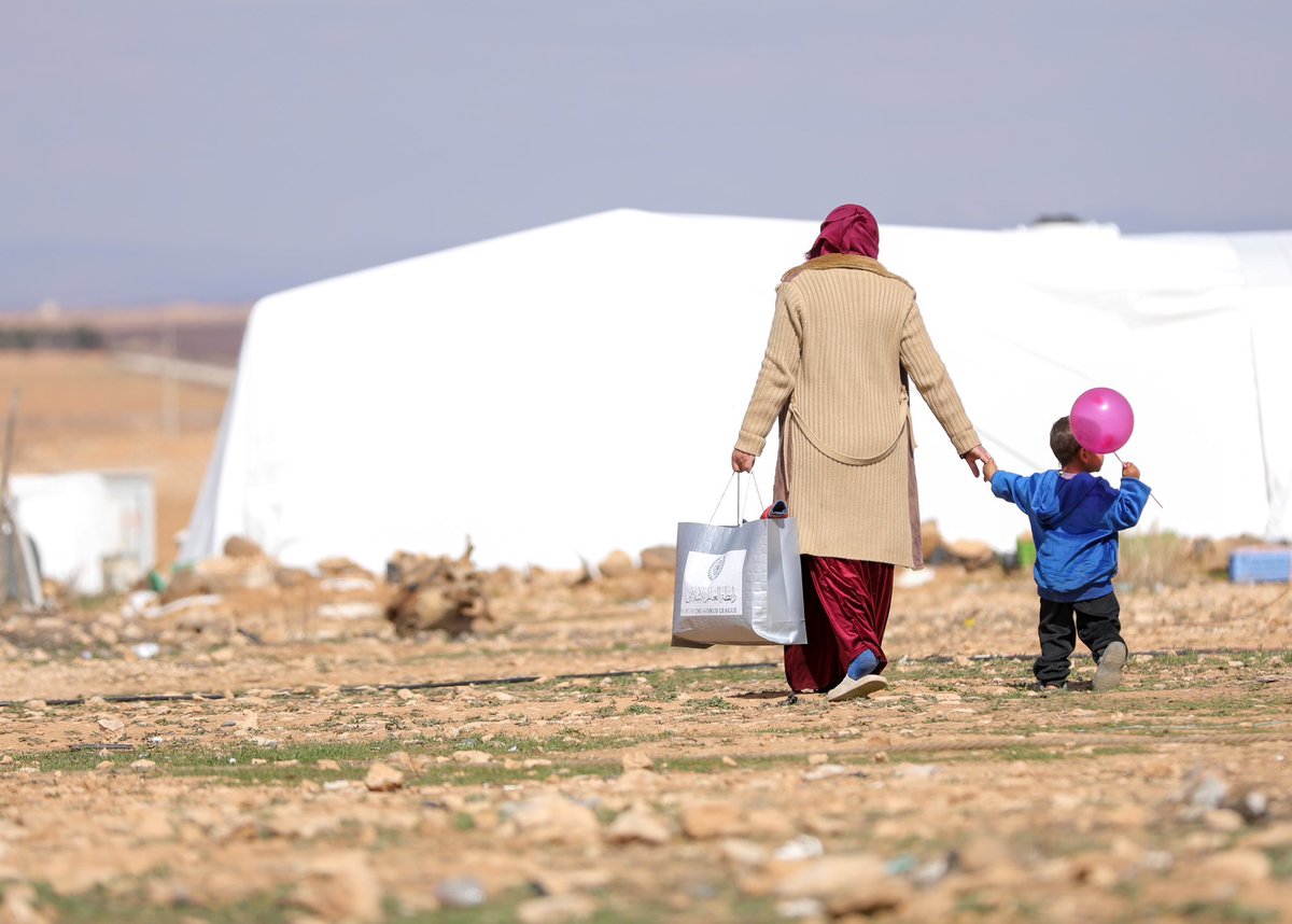 MWLOrg_en's tweet photo. The #MuslimWorldLeague places great importance on the issues of refugees and displaced persons around the world, guided by Islamic values that uphold human dignity, call for assisting those in need, protecting the most vulnerable groups, and promoting their right to a dignified life, security, and stability.

On #WorldRefugeeDay, the Muslim World League continues to fulfill its humanitarian responsibilities, in partnership with international organizations and governments, by supporting refugees and displaced persons in a number of countries through the provision of shelter, education, healthcare, child protection, and family empowerment, as well as implementing integration and capacity-building programs. These efforts help alleviate their suffering, support them in restoring hope and rebuilding their lives, and enable them to become active members of their new communities. All such initiatives are carried out in coordination with, and under the direct supervision of, the respective governments.