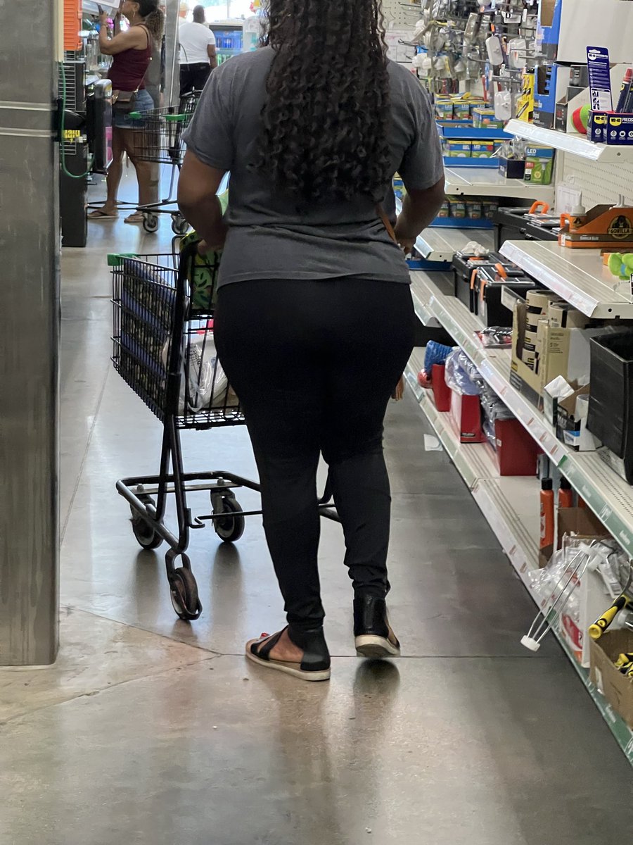 MarioVI2233's tweet photo. #candid #creepshot #candidass #ebony https://t.co/iQLYgnSl98