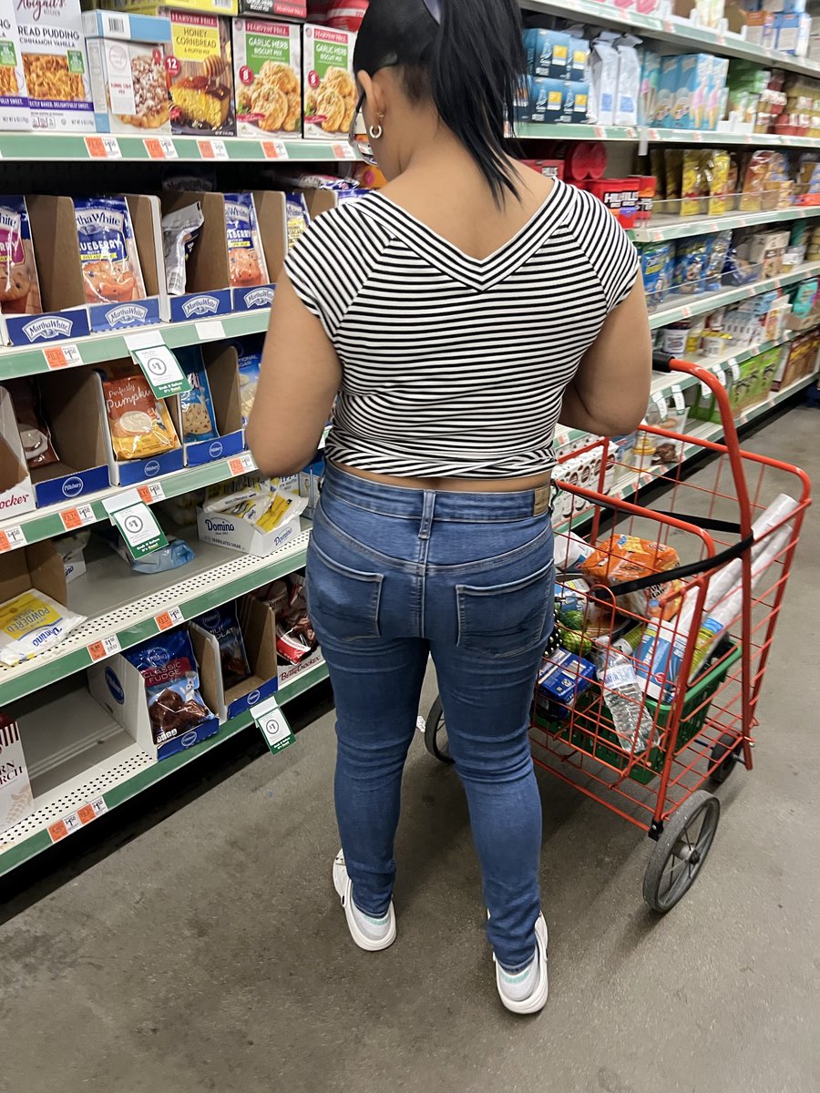 MarioVI2233's tweet photo. #candid #creepshot #candidass https://t.co/G7bDwsTi3b