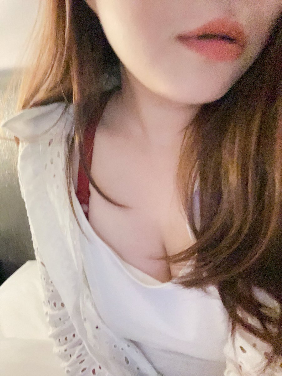 howskymiss's tweet photo. 我很想你。

想念你的擁抱、想念你的親吻，
想念那些我們密不可分的時候⋯ https://t.co/s8cDPIJX2r