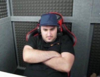 streamloots's tweet photo. Me when my viewers don't give me advice on how to defeat a boss and instead they laugh at me: https://t.co/CfzudMAT8Q