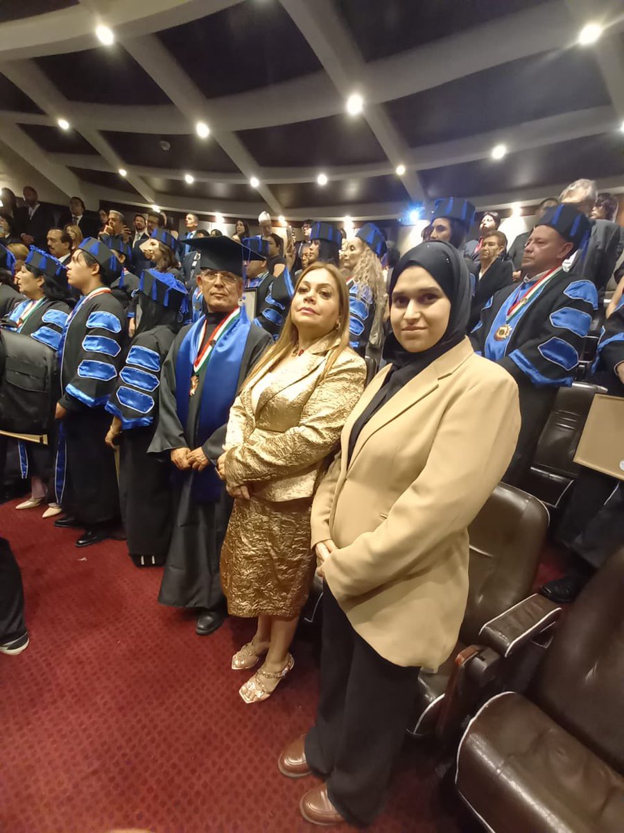 omar_bulsan's tweet photo. En el CENTRO UNIVERSITARIO DE CIENCIAS E INVESTIGACION Fui galardonado con  la distinción  DOCTOR HONORIS CAUSA  por el liderazgo y la contribución al desarrollo, la defensa de los DDHH y la construcción de la paz. https://t.co/Ug42ZQDlEF
