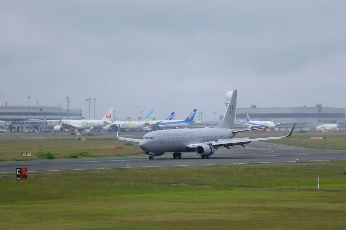 SA_Defensa's tweet photo. 📍New Chitose Airport, #Japan (🇯🇵)

The new @fapperu (🇵🇪) Boeing 737-800NG has been spotted en route to Peru on her delivery flight.

(No credits were provided on the photo author, I grabbed them from Facebook; attempted to find initial source to no avail) https://t.co/5UAhAMWuwh