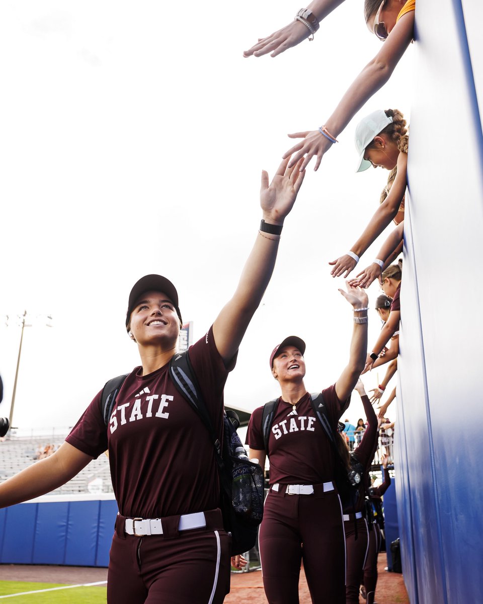 HailStateSB's tweet photo. Happy birthday, @ernstes2024!

#HailState https://t.co/Rw6IB5s2nd