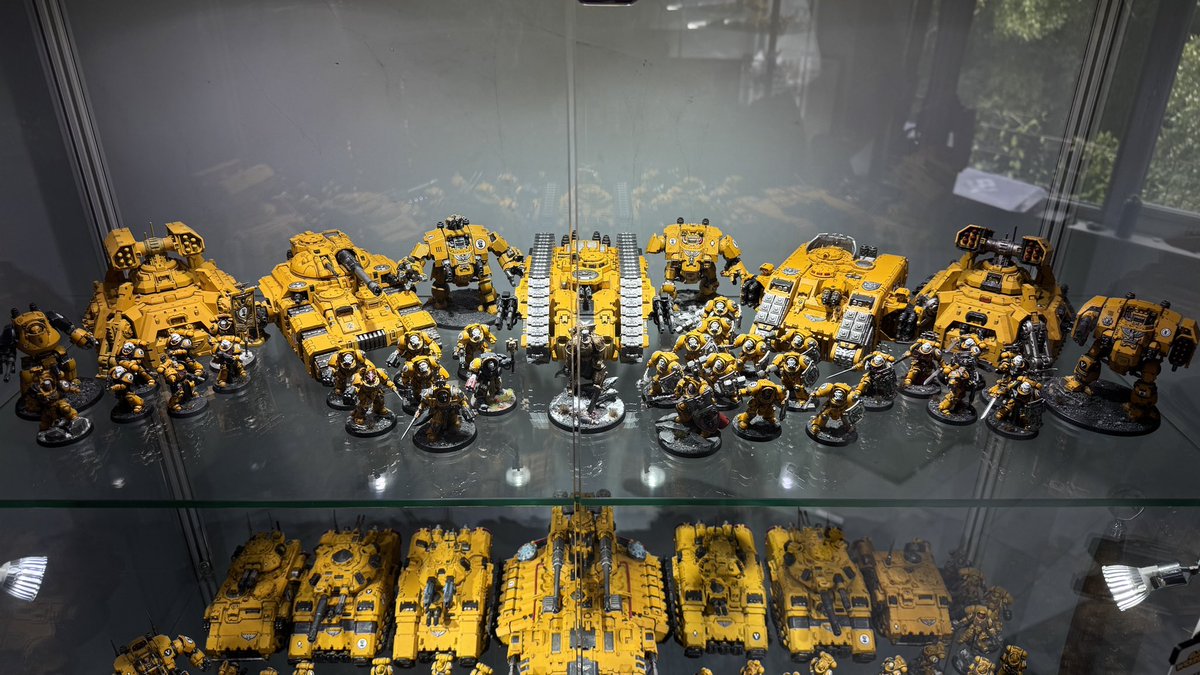 CMValrak's tweet photo. Doing my Veteran shelf, got my like 40 more termies to add, Vanguard Vets and another squad of Sternguard. https://t.co/fgLQUaXb7y