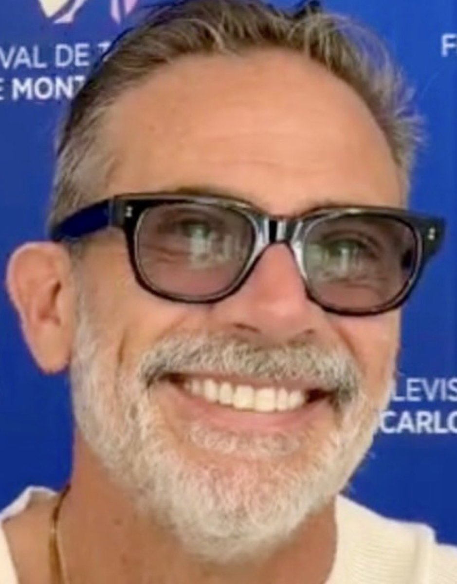 Ildeoliveir's tweet photo. So cute! @JDMorgan https://t.co/KPA9XgxvQj