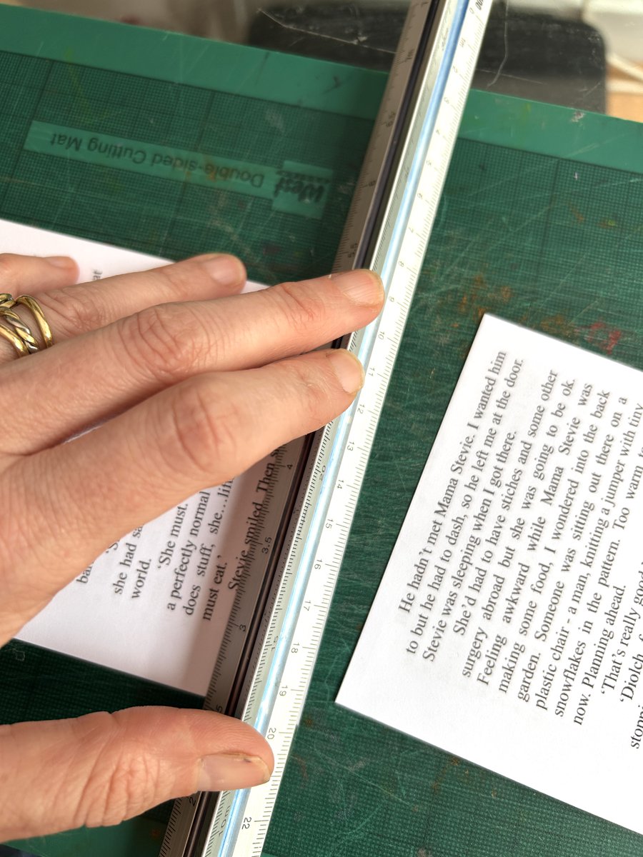 MirandaKeeling's tweet photo. ✨🎉Whoop!!🎉✨ My latest short story is ready to pop in the post to members of my Short Story Club! If you join now, I'll send you the back catalogue + a surprise piece of merch 🎁 https://t.co/ZZHJP0uOoW Fed up of being online and craving something analogue? This is for you ❤️ https://t.co/T4sq6rtbLW