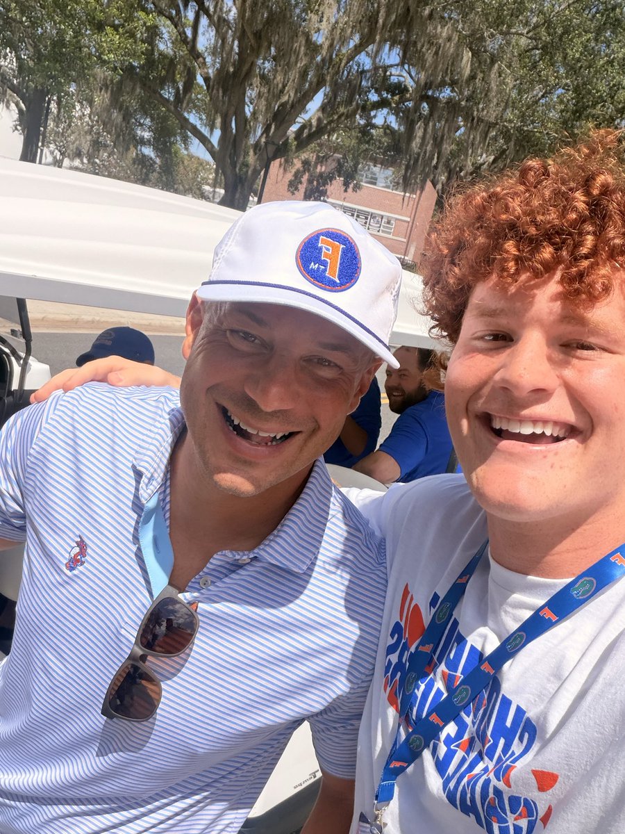 Asherghioto34's tweet photo. #grillintheville 🐊 https://t.co/79tVIoBsZG