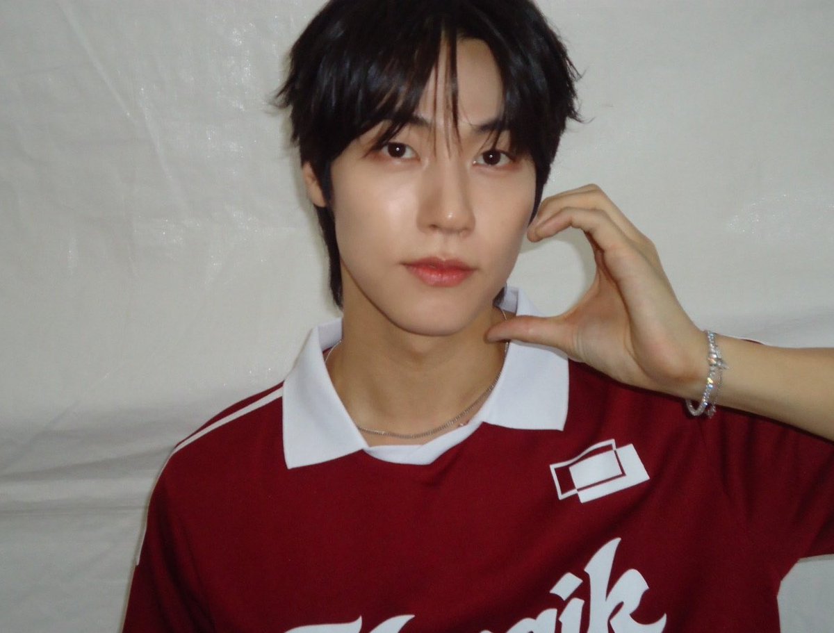 hbzzan9's tweet photo. 진짜 올해 올라온 사진 중에서 1등임… 승협이님이 너무 잘생겻어요 https://t.co/uniuE9dyAQ
