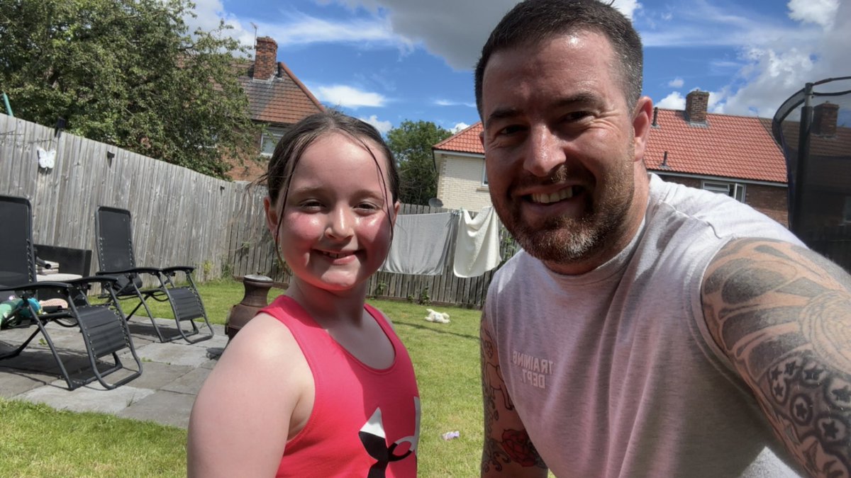 leephoenix87's tweet photo. Little dad and daughter home gym workout today. All programmed by her 💪🏻 future little athlete 🏃🏻‍♀️🏋🏻‍♀️ https://t.co/g7bwwYPNY4