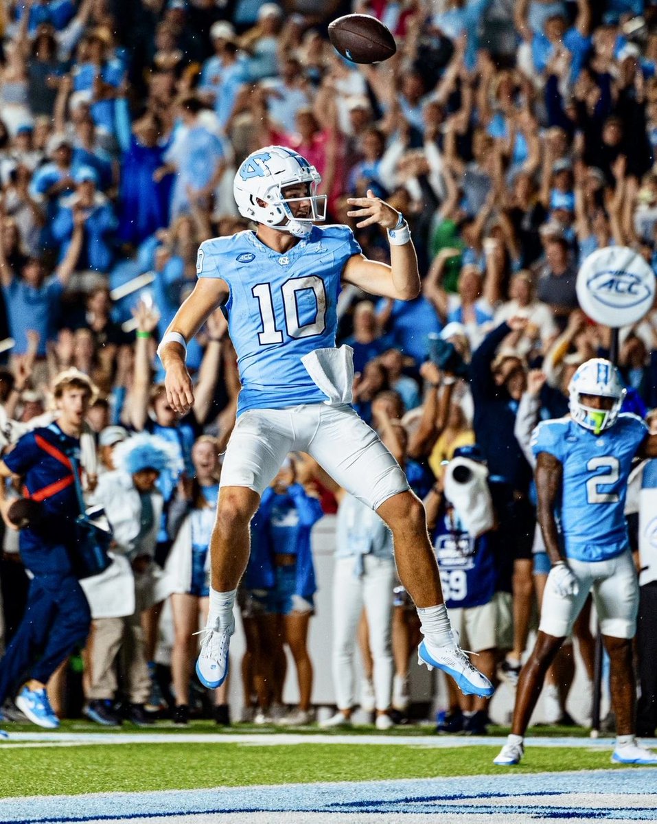 K3preyear's tweet photo. AGTG✞, Truly Blessed To Receive an Offer From the University of North Carolina at Chapel Hill @Coach_Mlombardi @kirkjuice32 @MrFootball_6 @chodgens7 @QBCountry @QBC_Bham
@TomLoy247 @ChadSimmons_
#KeepSwinging #GoHeels #GDTBATH https://t.co/IXZ9BjF2oa