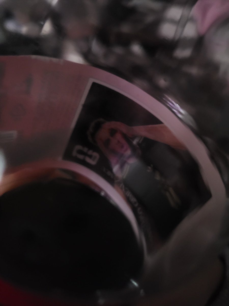 𝖤𝗅𝗅𝗒 tweet media