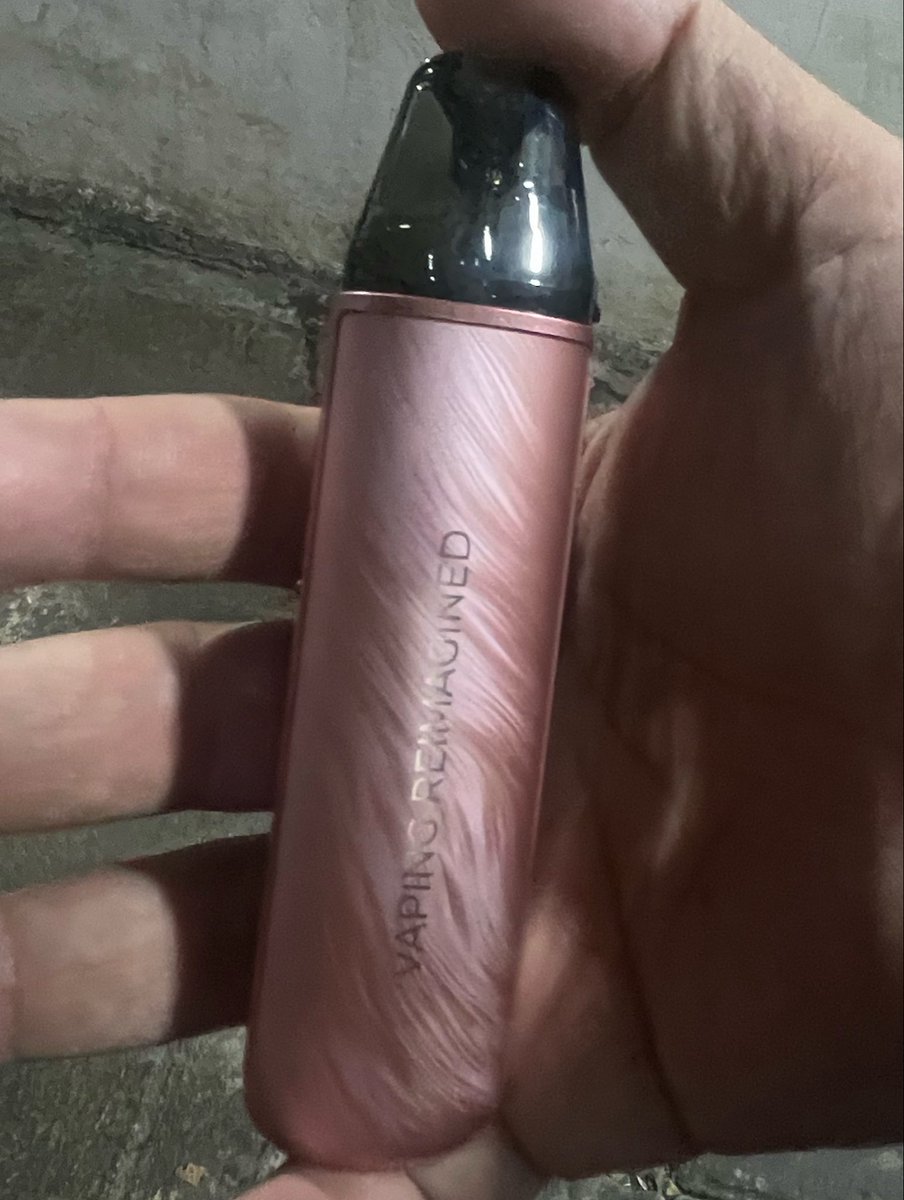amicushwa's tweet photo. WTS Oxva Nexlim go pink, pemakaian bru sebulan, mulus like new
dom bali
bisa oren
250 bisa nego sampe jadi
#wts #zonauang https://t.co/iXES76H6iM