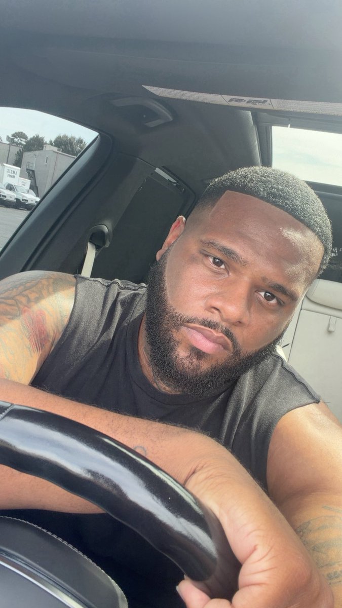 LayItOnEm_Coop's tweet photo. In every lifetime, I’ll always choose me…and to be black👑 https://t.co/9bVsPGCdPU