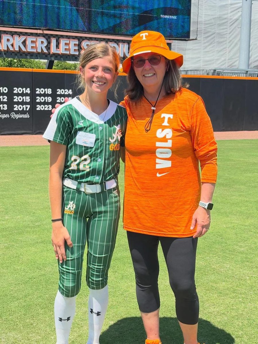 bsouthers2031's tweet photo. I had a great time at the @Vol_Softball Speed and Slap camp! I walked away adding more tools to my game!! Thank you @KarenWeekly and @UTKnoxville for having me!! @agtbeck2031 @LineDsoftball @ExtraInningSB https://t.co/JhQCWFdbvq