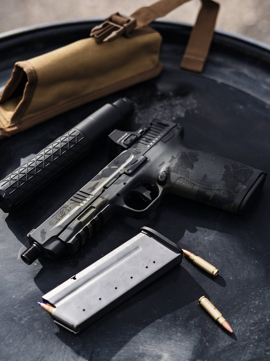 Smith_WessonInc's tweet photo. range day! https://t.co/VkymcPWmqj