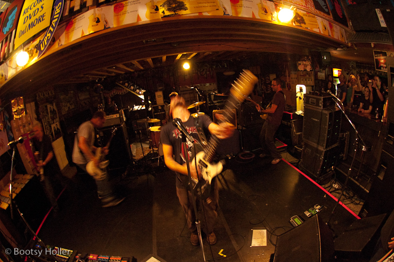 PearlJam's tweet photo. 20 years back, Live at Easy Street was released exclusively to indie record shops! Recorded at @EasyStRecords, the band played a surprise set to a crowd of 200 in support of the Coalition of Independent Music Stores (CIMS). The 7-song EP was originally available on CD and years later, 12” vinyl for @RecordStoreDay 2019. Drop the name of your favorite indie record store below. ⬇️

Psst.. Have a copy? This is your sign. Throw it on your player today and jam out LOUD! 

📸: Bootsy Holler