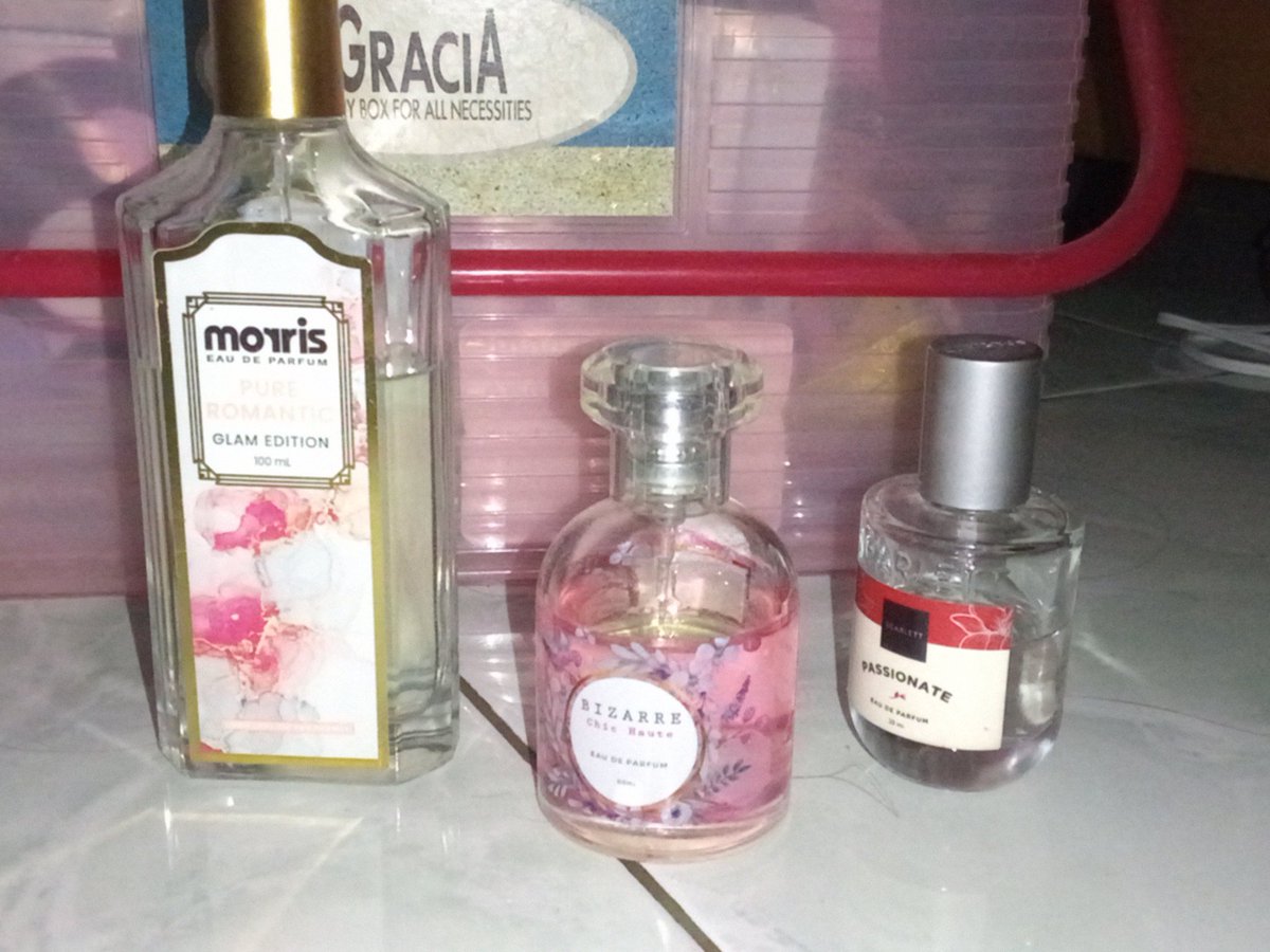 itssherlyns's tweet photo. Wts want to sell preloved parfume 
Scarlett passionate 30k
Morris glam edition 20k
Bizarre chic haute 15k

Isinya mostly 3/4 ya bisa diliat aja dr foto 
Negotiable bisa Oren 🍊
DM https://t.co/R4XQEei1Zx