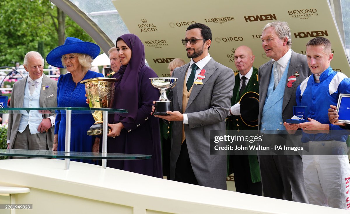 Cathy57600977's tweet photo. #Thesetwo 
Yesterday, Camilla accompanied Charles to present the Coronation Stakes trophy, and today, Charles accompanied Camilla to present the Queen Elizabeth II Jubilee Stakes trophy 🫶🫶 https://t.co/3jivasTVHB