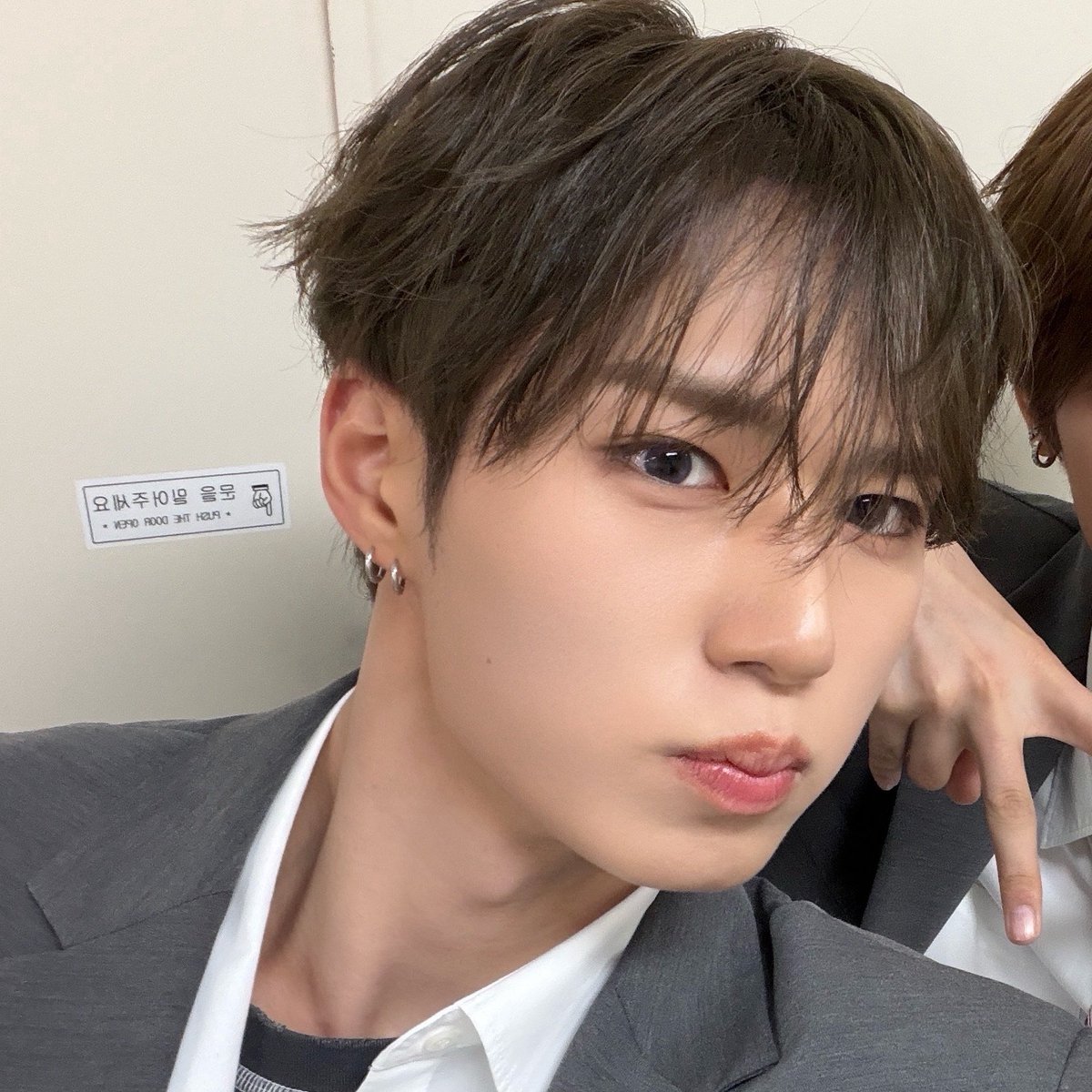 jjunme_1120's tweet photo. 장꾸(?)준서를 모아 보면 더더욱 귀욥다 ◠‿◠ https://t.co/MLMWjWcvJH